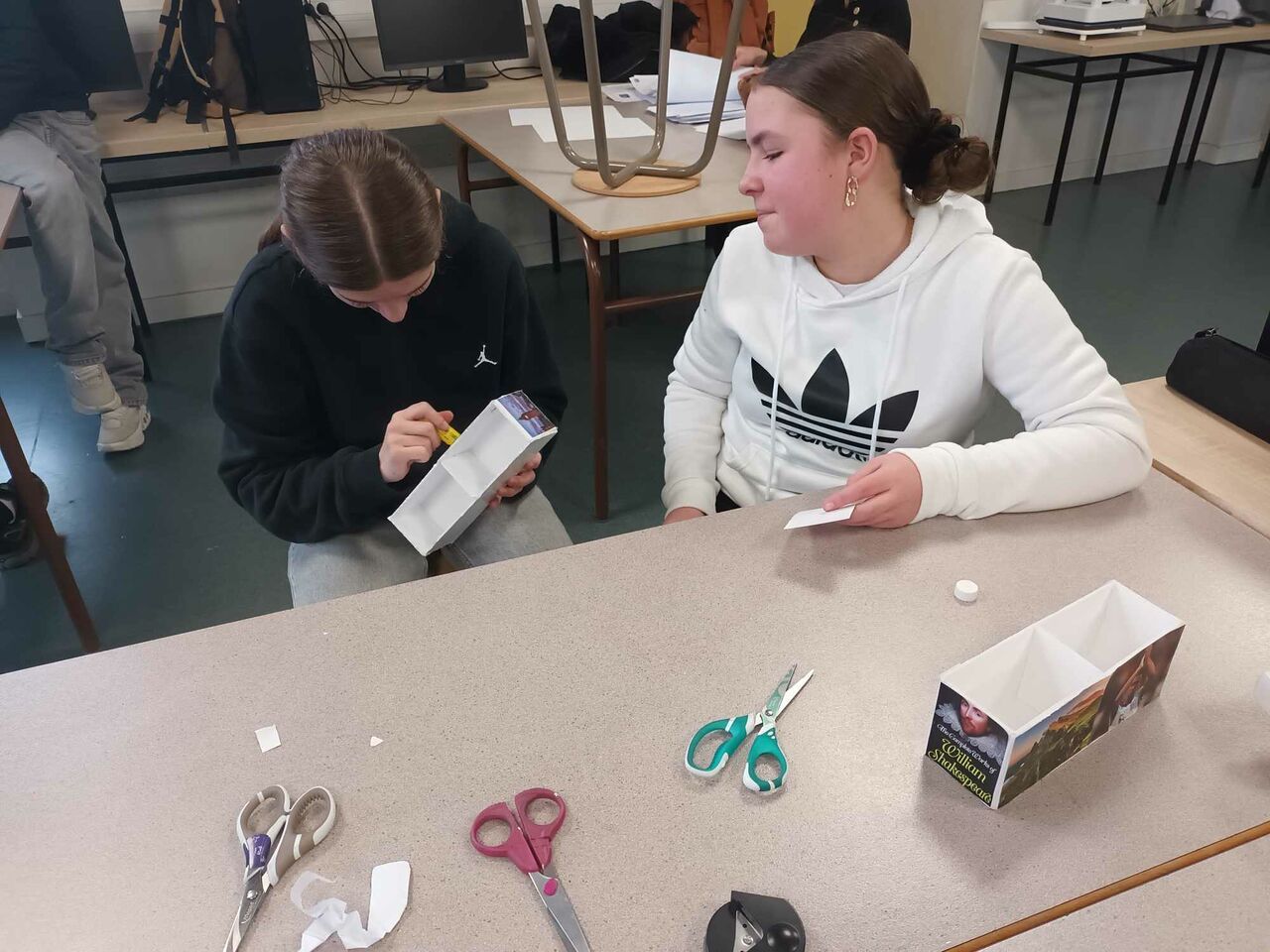 Projet 4ème 48551822013366461307871378393626208360453039n Projet 4ème 48551822013366461307871378393626208360453039n