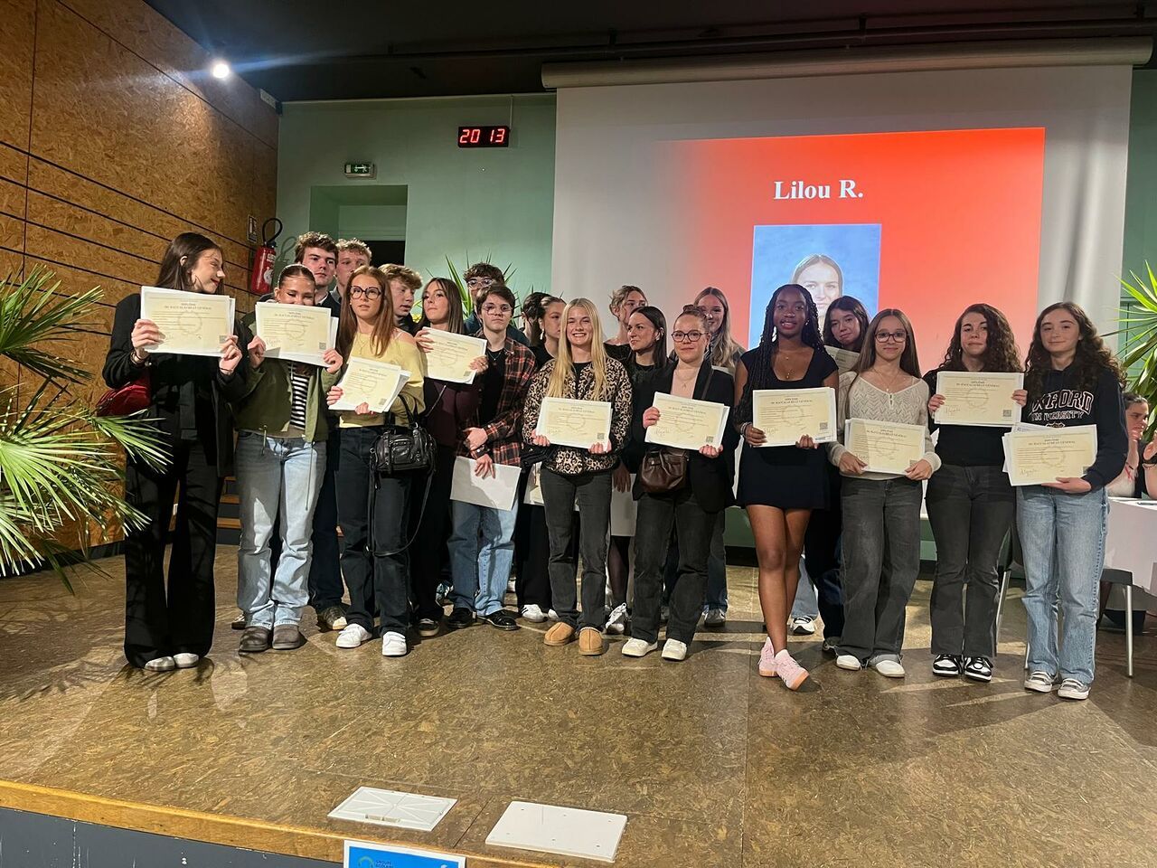 Cérémonie de remise  des diplômes du DNB et du BACCALAUREAT whatsappimage2025-10-18at0725174 Cérémonie de remise  des diplômes du DNB et du BACCALAUREAT whatsappimage2025-10-18at0725174